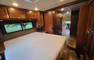2017 Thor Motor Coach 30FE - ADVENTURE IS CALLING!