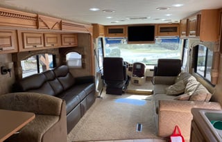 2009 Damon Challenger 376