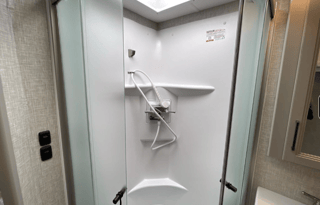 Avistays RV New 2023 Thor - Quantum Class C 32ft