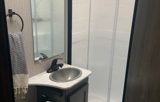 2022 Coachmen Leprechaun 260DS Ford 450, Sleeps 8