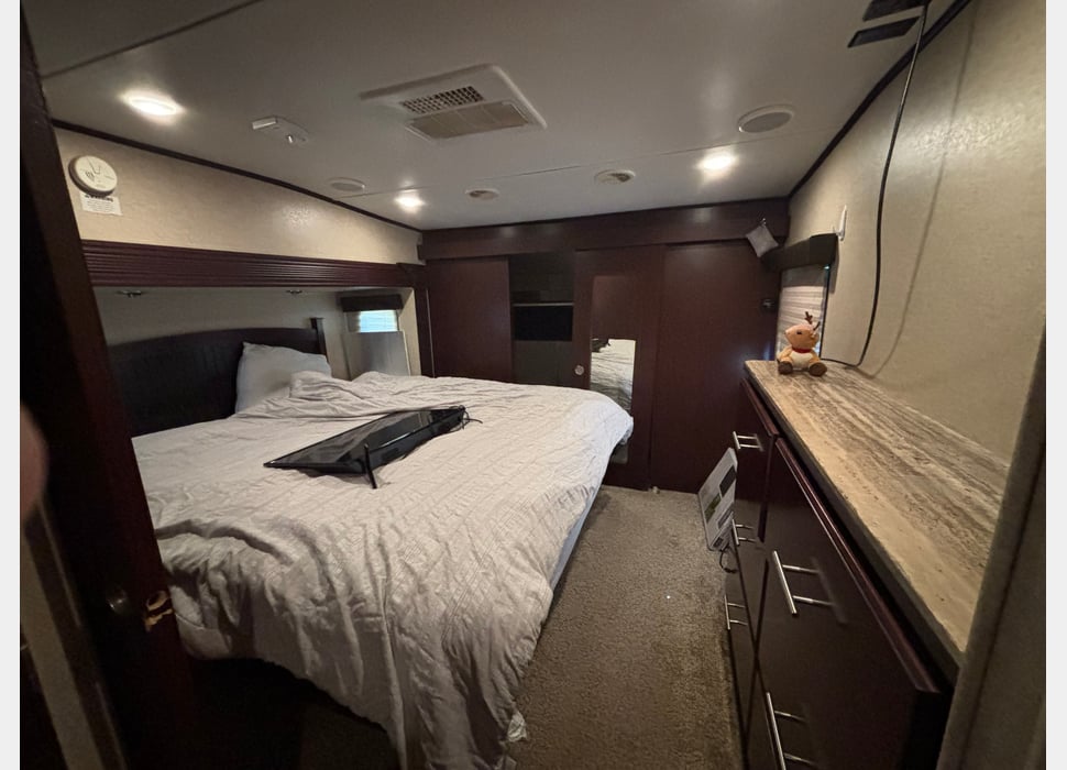 Fifth Wheel rentals in Bowersville