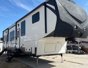 Keystone RV Fuzion 412