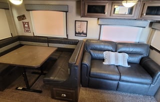 Family/Pet Friendly Large Camper Rental