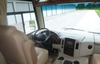 34 FT Thor Hurricane, with outdoor TV, kitchen