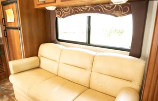 2013 Coachmen RV Leprechaun 317SA Ford 450