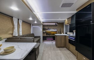 2025 Salem 32BHDS (new, 36ft, sleeps 10!)