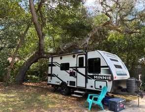 Winnebago Minnie Winnie 25B
