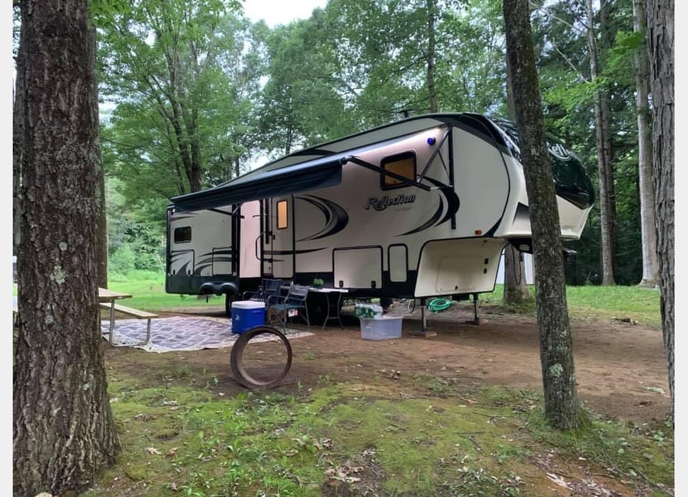 Fifth Wheel rentals in Schroon Lake