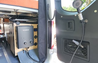 ROVENN - Mercedes Winnebago Adventure Wagon++ 70SE