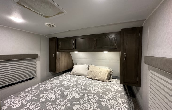 King size memory foam mattress plus bedroom has RV vent insulator to help stop heat transfer,   keeping your RV cooler in summer and warmer in winter.  (actual image)