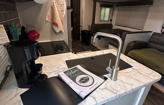 Family friendly RV with 2 A/Cs