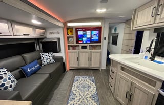 STUNNING + 2022 *Twilight* (Delivery Available)