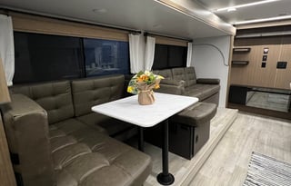 Nomadic Nature Rentals-Luxury Amenities (Lemonade)