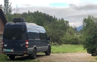 “Big Blue” 2016 Lifted 4x4 Mercedes Sprinter 2500