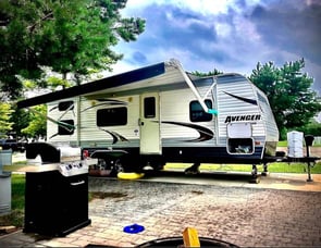 Prime Time RV Avenger 26BH