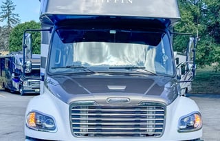 Tiffin Allegro Bay Super C