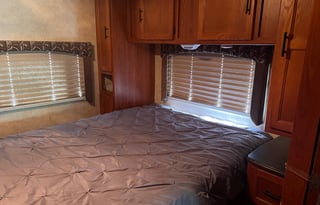 Family & Pet friendly Bunkhouse Motorhome