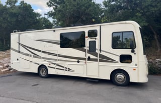 2019 Fleetwood RV Flair 29M