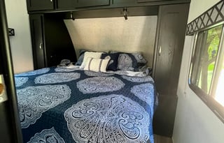 2022 Coachmen RV Adrenaline 27LT