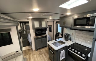 Happy Camper NWF- 2022 Keystone RV Bullet 287QBS