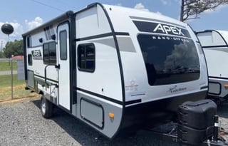 2022 Coachmen- Lightweight, Quick Set Up & Stocked