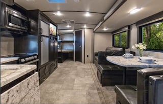 Kaedoe-Stationary RV on the Navajo Nation