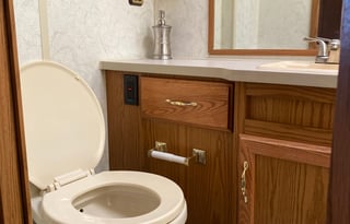 Your Adventurer Awaits in this Comfy Motorcoach