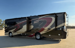 Luxury Motor Coach | Delivery Avail | F1 • SXSW