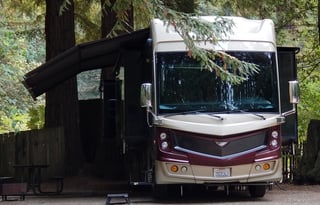 Fleetwood Discovery LXE 40'