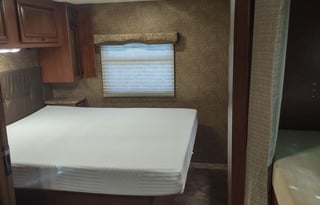 "Vrbo on the Go" with Outdoor Kitchen & TV