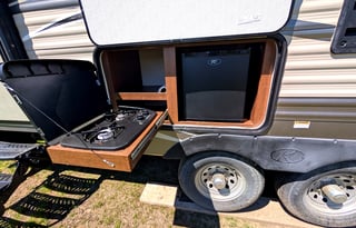 The Hideout | Bunkhouse Sleeps 10 | LED Awning