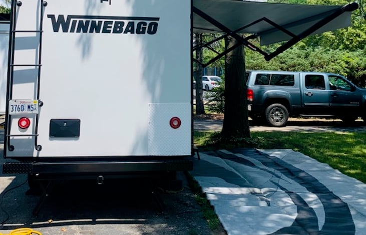 7' width makes this Winne easy to pull and maneuver for the novice with a truck or SUV.