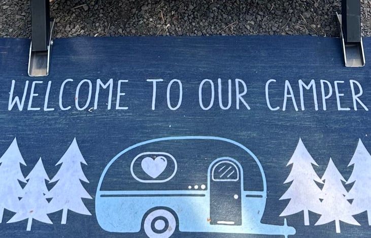 B&B Luxury RV Rentals provides only Top notch quality Glamping experience!! ⛰️🌌✅