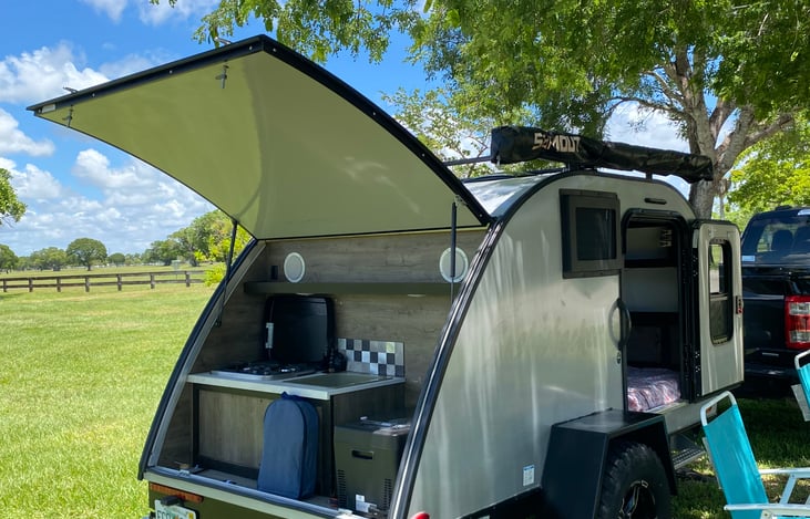 Roxy the camper in action