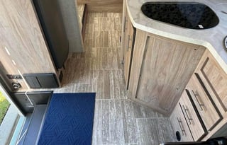 Low Price for Winter 25 FT Class C - PET FRIENDLY