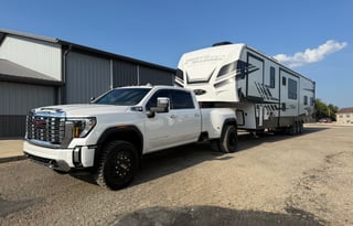 Loaded Luxury Toy Hauler Sleeps 8