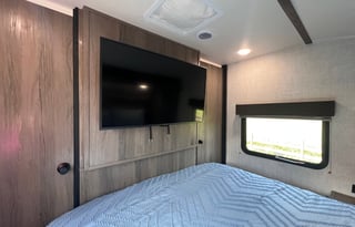 LIKE NEW 2021 Gulf Stream RV