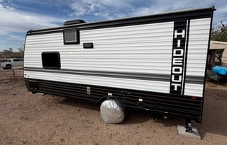 2025 Keystone Hideout - Modern, Cozy & Easy to Tow