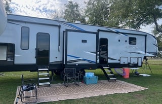 Mint, beautiful Artic Wolf Bunkhouse