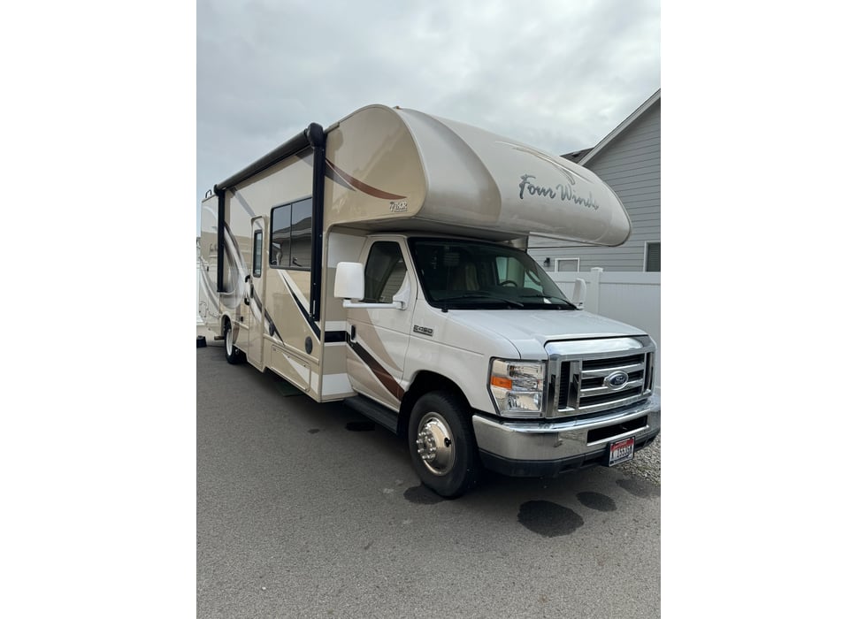 Class C Motor Home rentals in Spokane Valley