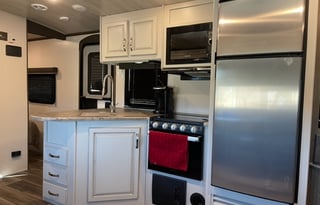 2021 Bunkhouse / KING Bed!!!  ***Delivery Only***