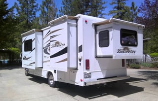 SUNSEEKER 25Ft W/ 3 SLIDES - RUSTY'S RV ADVENTURE