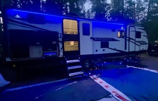 Fun Family Trailer! '22 Sundance Ultra Lite