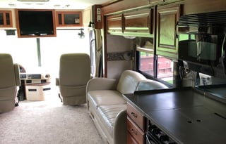 2005 Fleetwood Discovery 39S