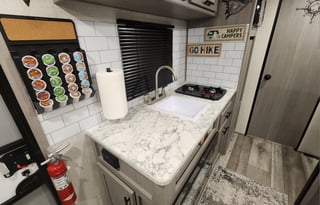 2023 Coleman 17B Easy tow Pet Friendly