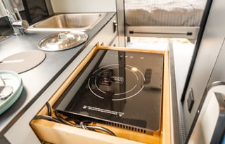 2025 Winnebago Revel 4x4 Adventure Van - ROMR01