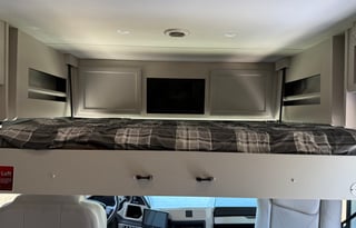 Modern Hill Country Glamping - 2024 Luxury RV