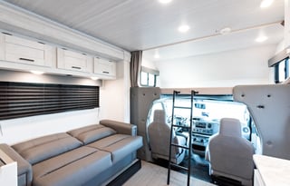 2022 EAST TO WEST Entrada 2900DS