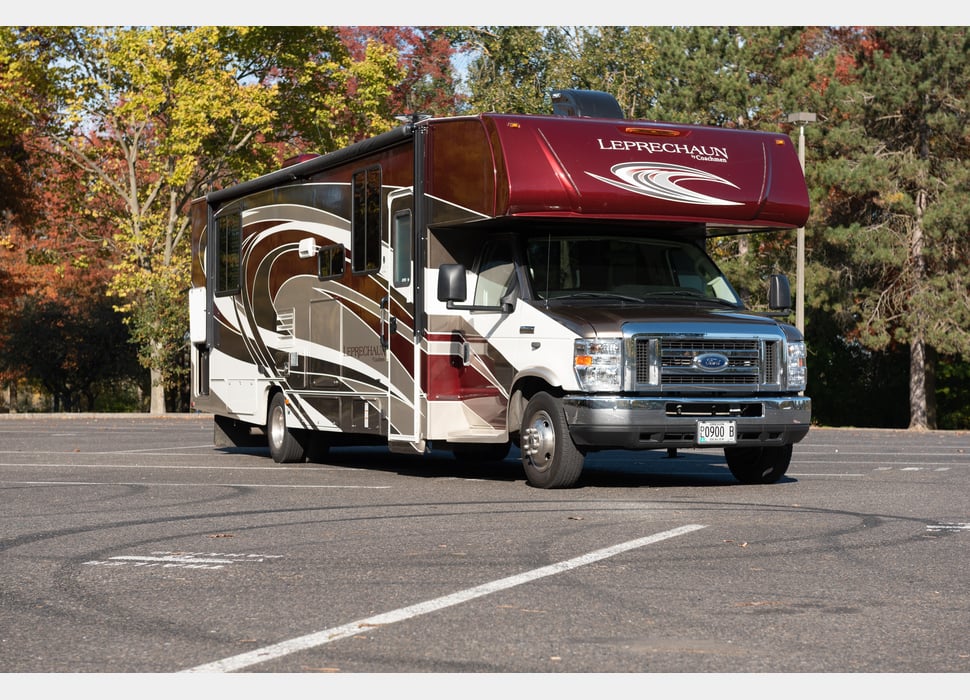 Class C Motor Home rentals in Portland 