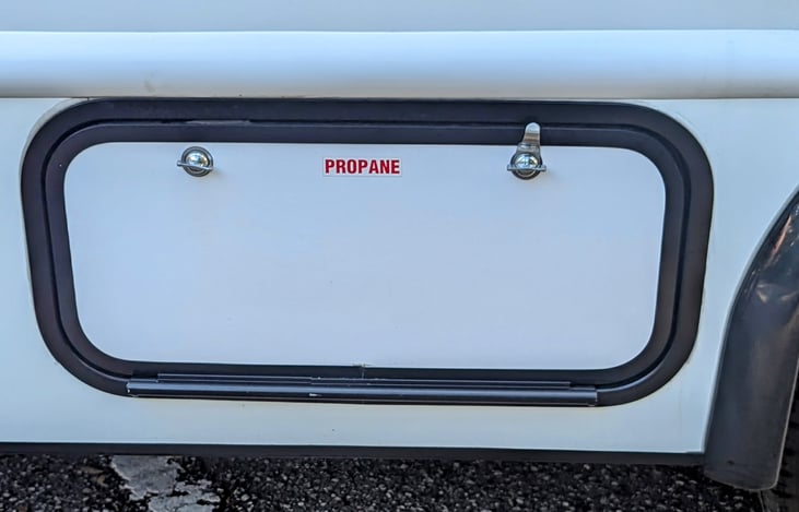 PROPANE FILL DRIVER SIDE